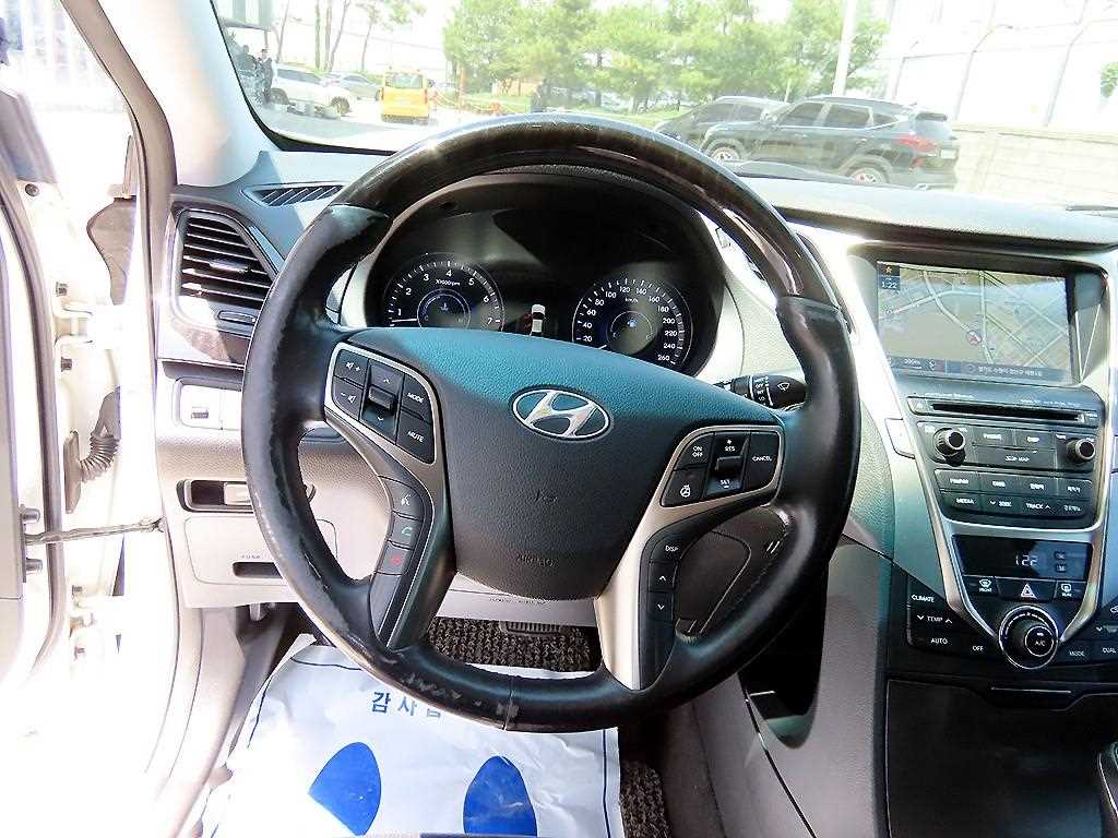 HYUNDAI Grandeur - Vista 8