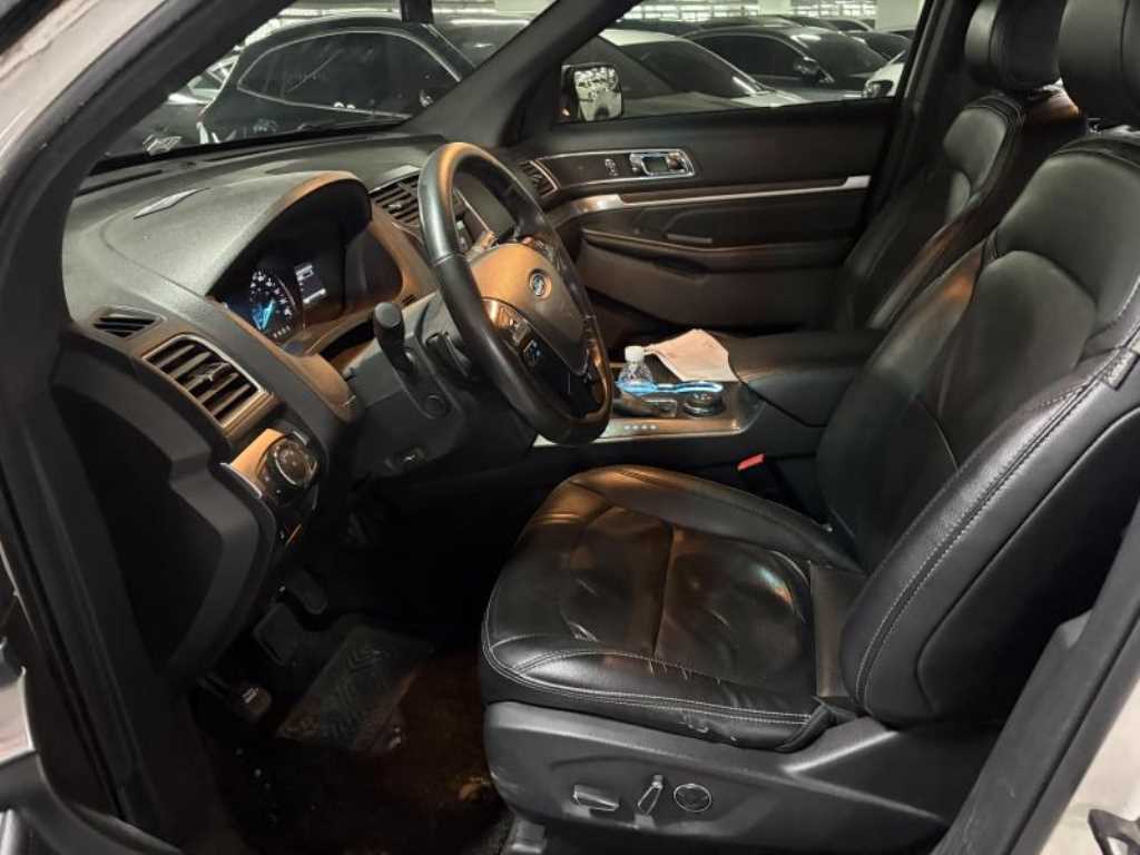 Ford Explorer - Vista 4