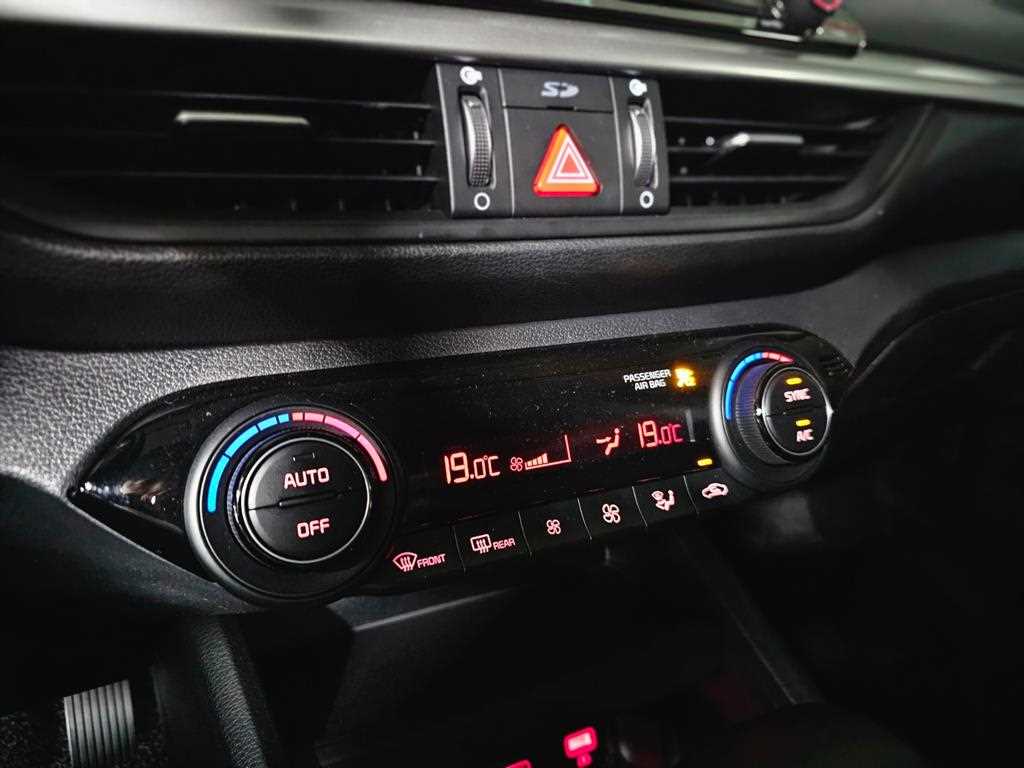 KIA K3 2019 Blanco - Importación desde Corea - HF Imports Iquique - Foto 15