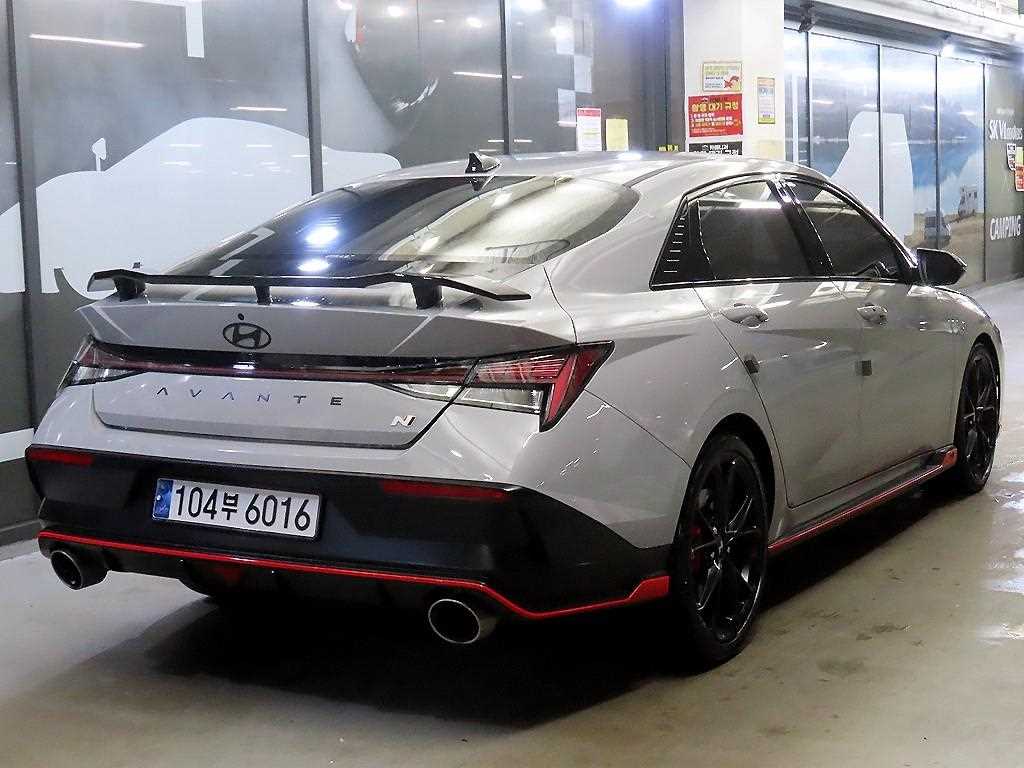 HYUNDAI Avante - Vista 4