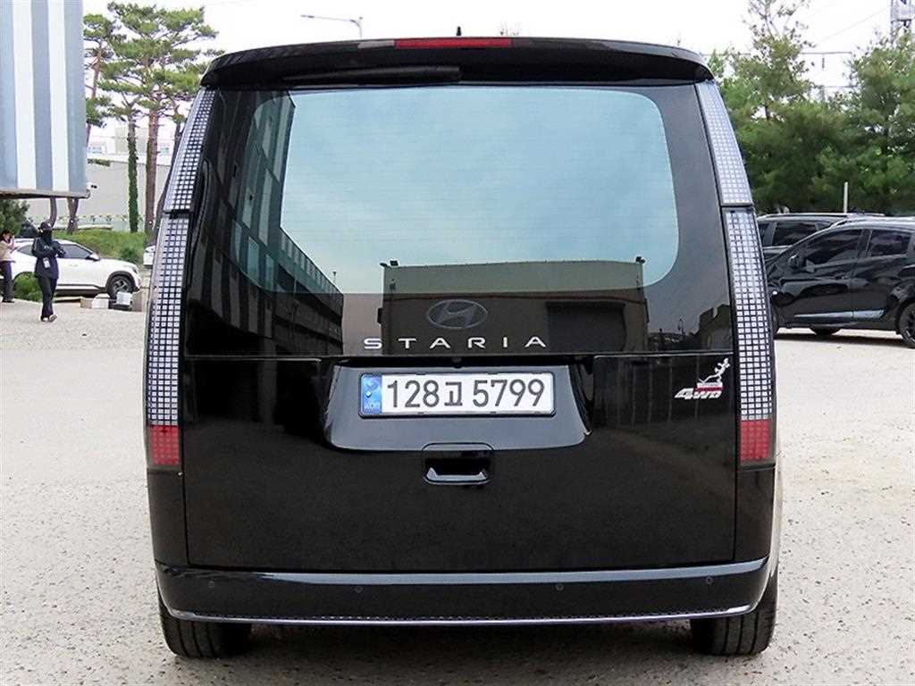 HYUNDAI Staria - Vista 4
