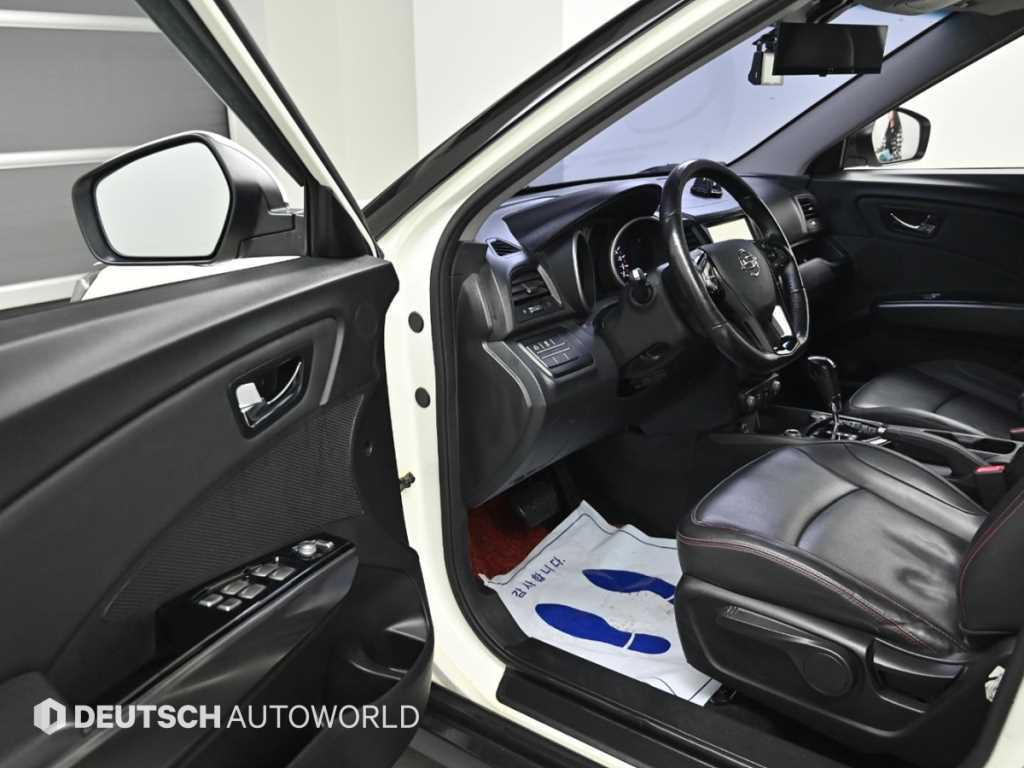 Ssangyong Tivoli - Vista 11