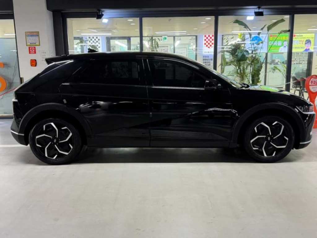 HYUNDAI Ioniq 5 - Vista 3