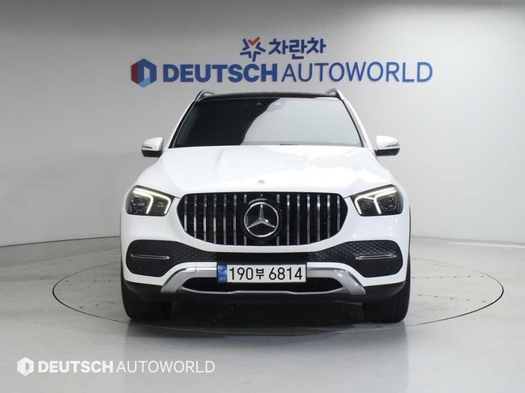 Mercedes Benz GLE Class - Vista 3