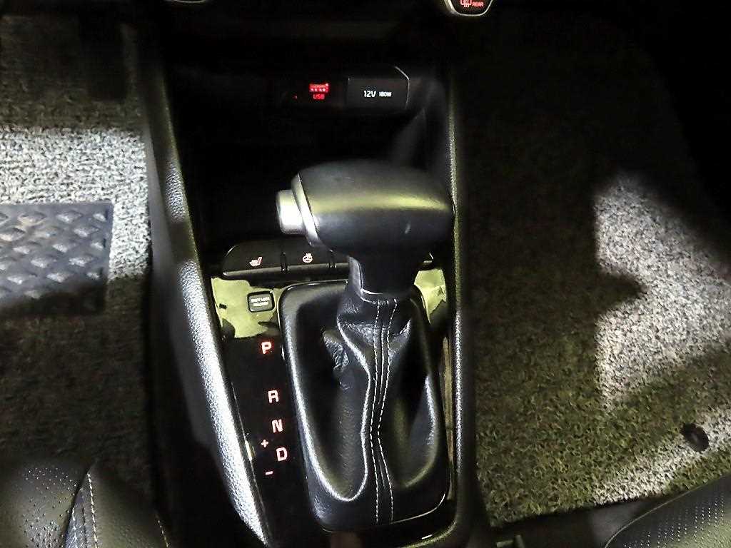 KIA Stonic - Vista 12