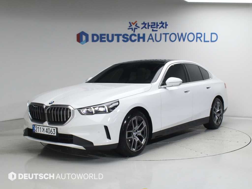 BMW 5 Series 2025 Blanco - Importación desde Corea - HF Imports Iquique - Foto 1