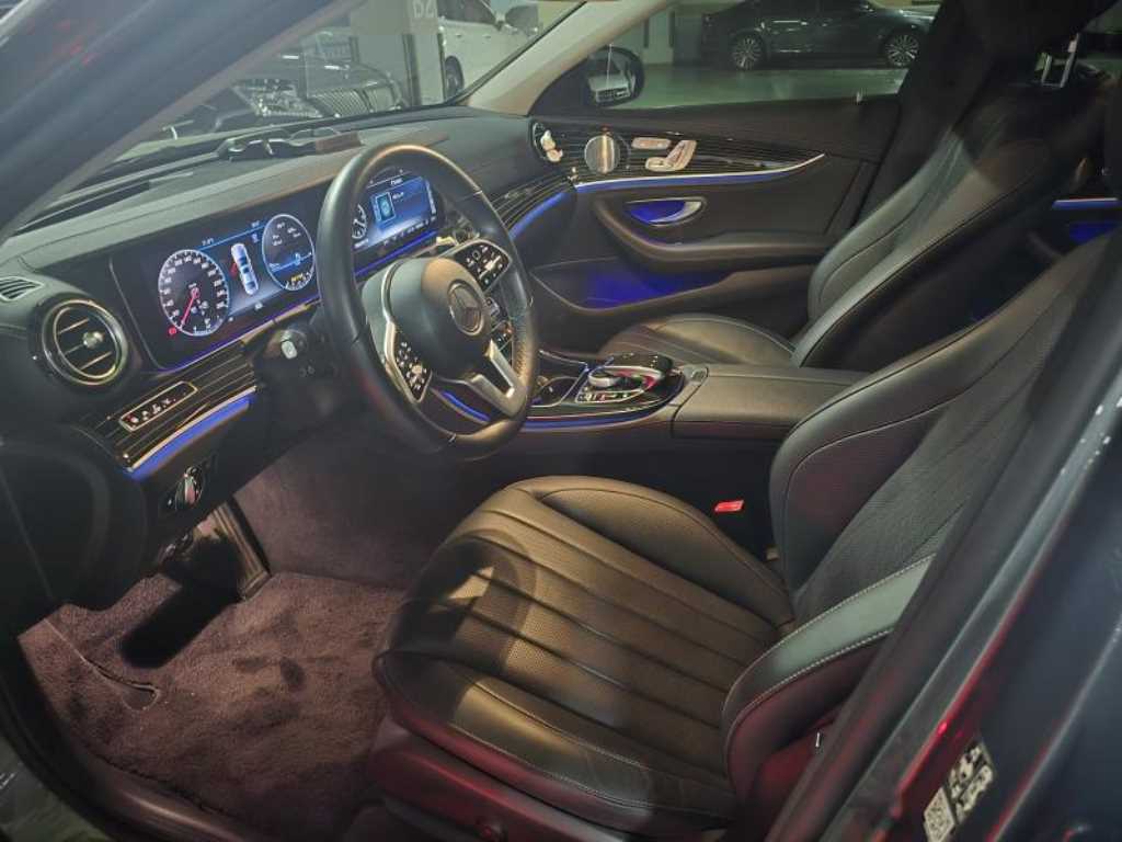 Mercedes Benz E class - Vista 6