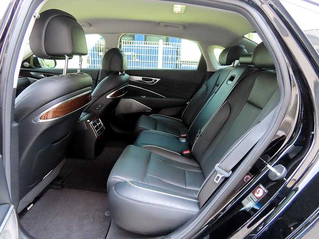 KIA K9 - Vista 6