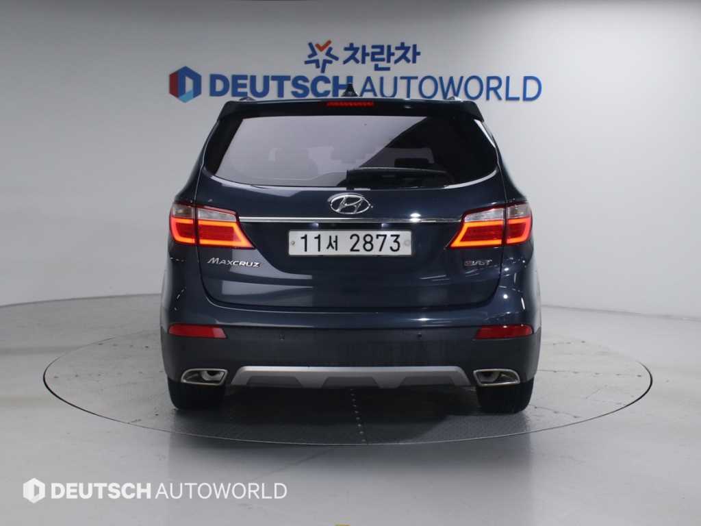 HYUNDAI Maxcruz - Vista 4