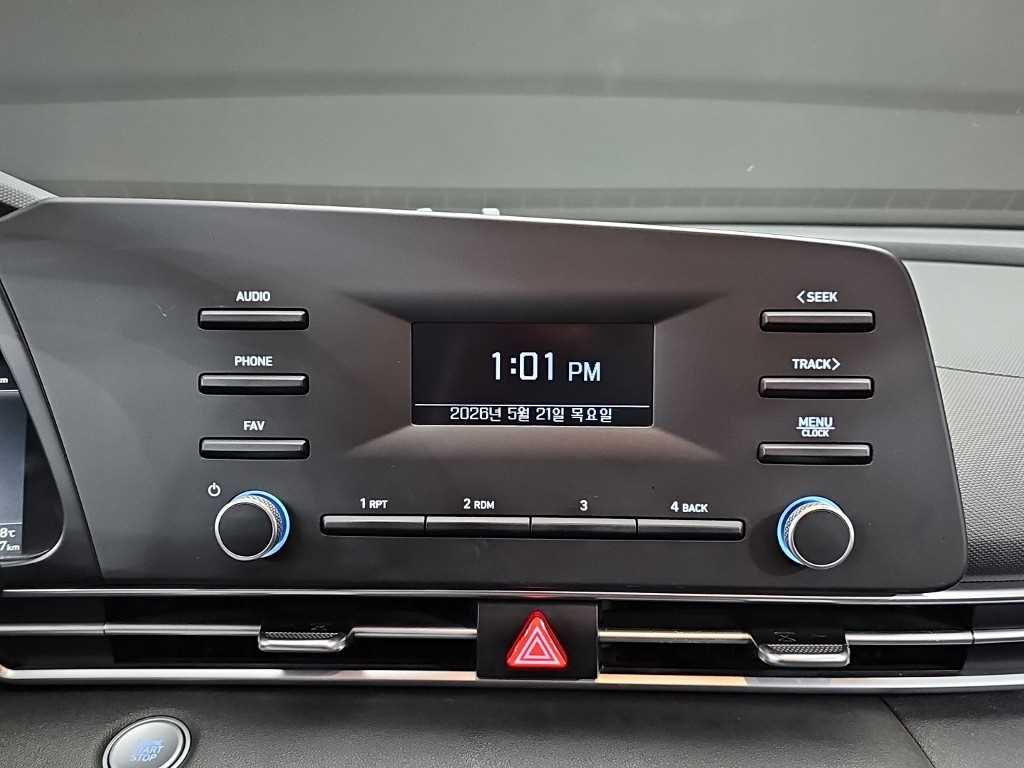 HYUNDAI Avante 2021 Blanco - Importación desde Corea - HF Imports Iquique - Foto 13