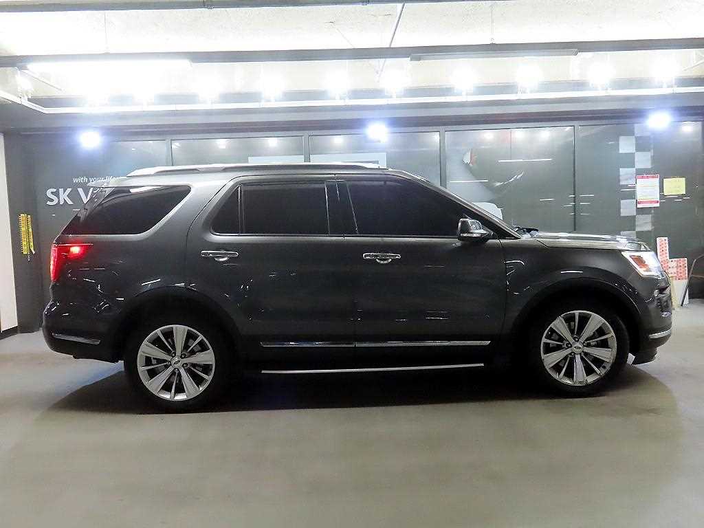 Ford Explorer - Vista 3