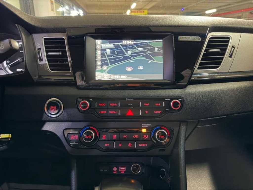 KIA Niro - Vista 10