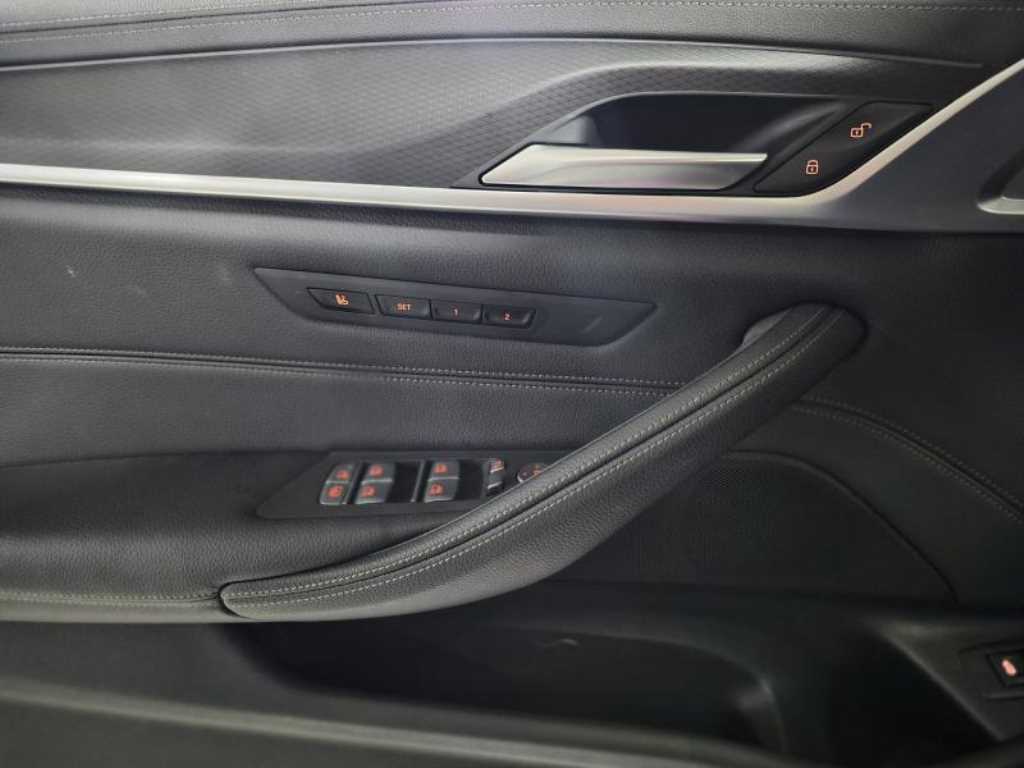 BMW 5 Series - Vista 3