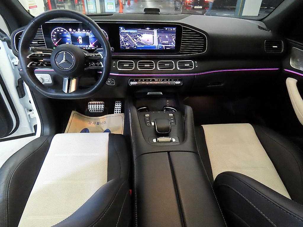 Mercedes Benz GLE Class - Vista 10