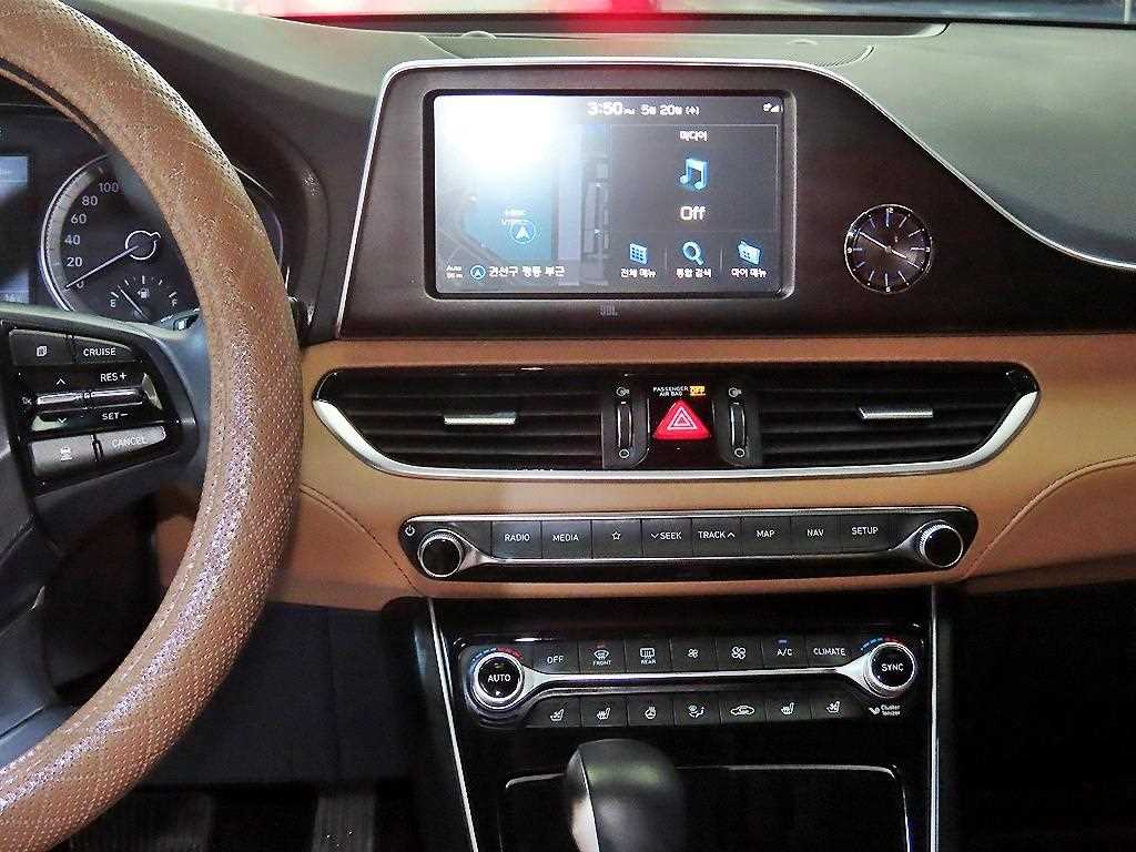 HYUNDAI Grandeur - Vista 11