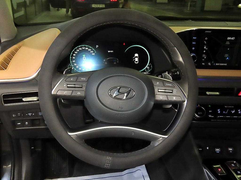 HYUNDAI Sonata - Vista 8