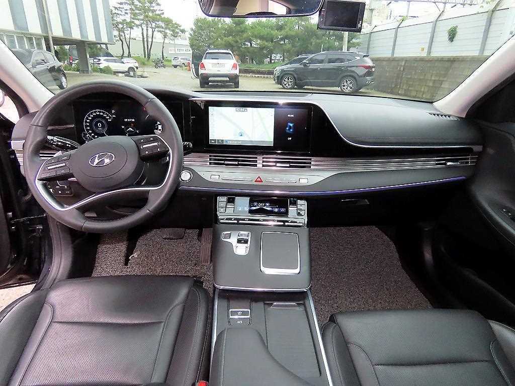 HYUNDAI Grandeur - Vista 7