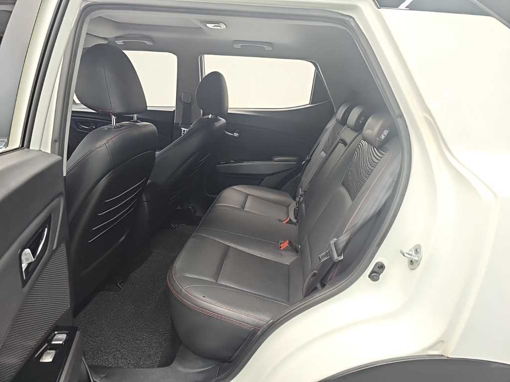 Ssangyong Tivoli - Vista 12