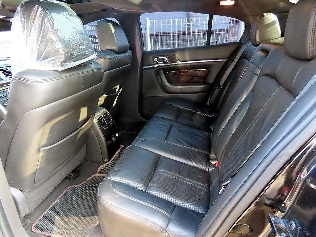 Lincoln MKS - Vista 6