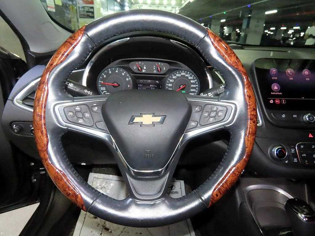 Chevrolet Malibu - Vista 8