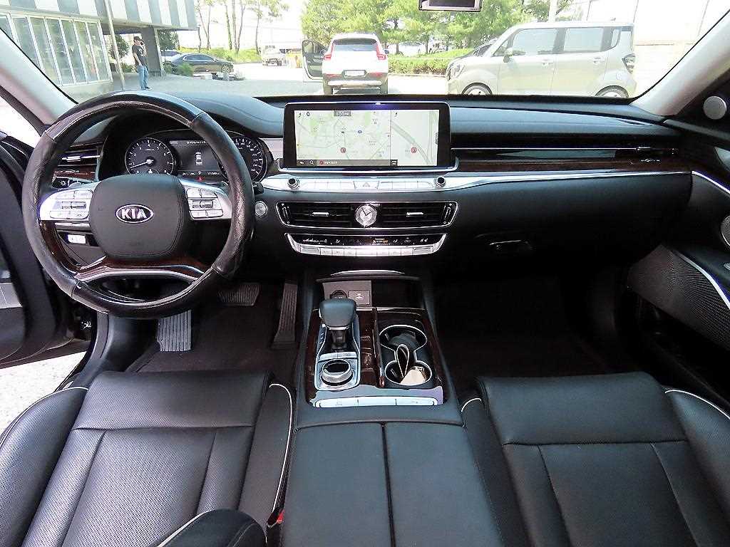 KIA K9 - Vista 7
