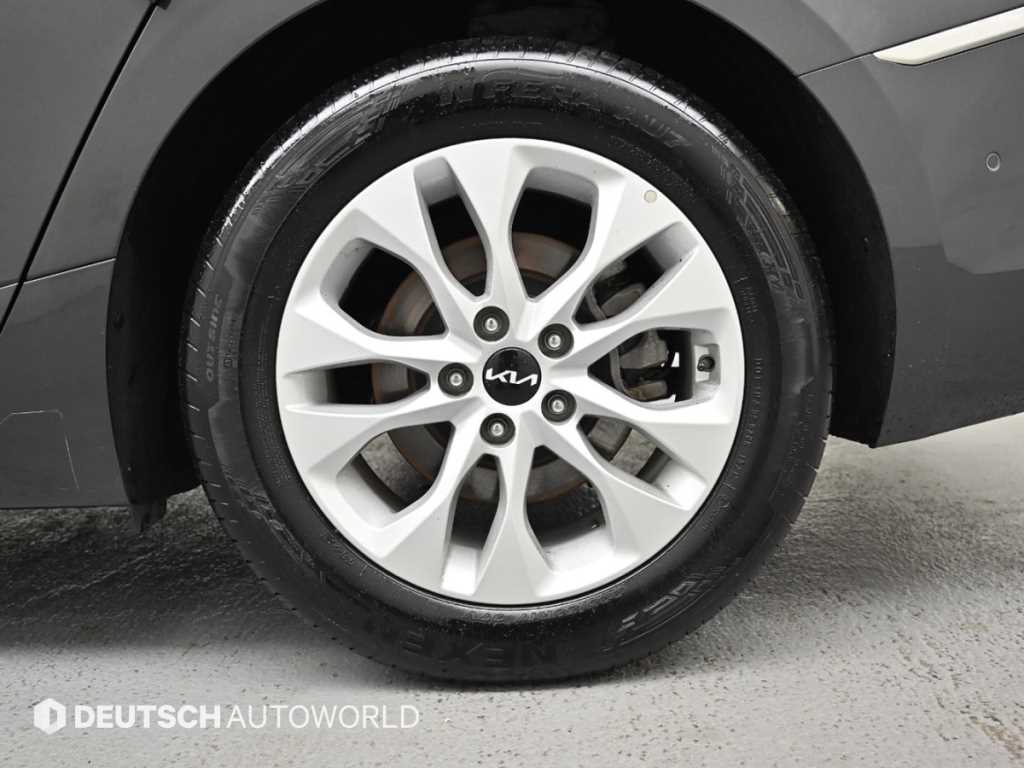 KIA K8 - Vista 5