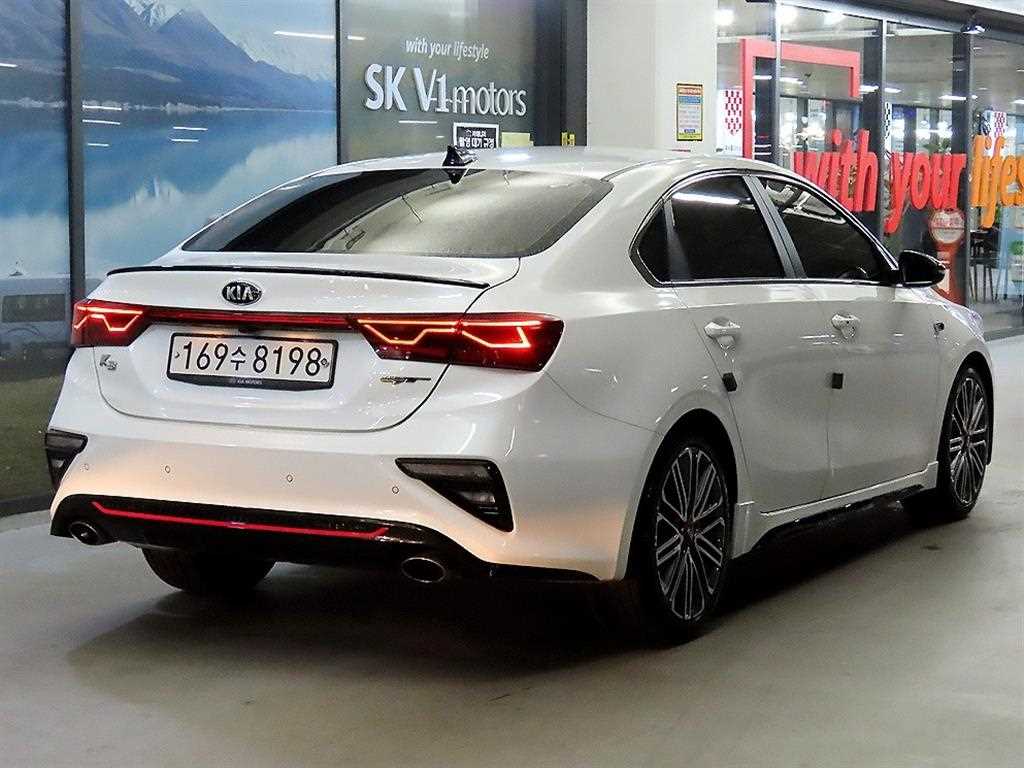 KIA K3 - Vista 4