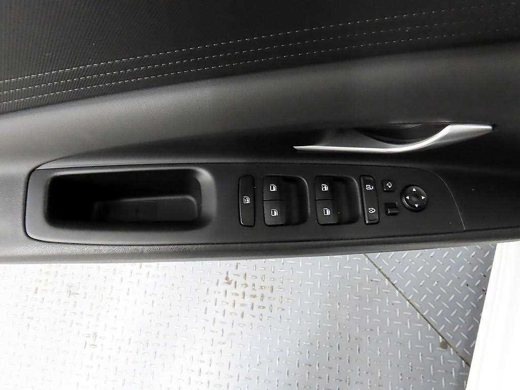 HYUNDAI Avante - Vista 11