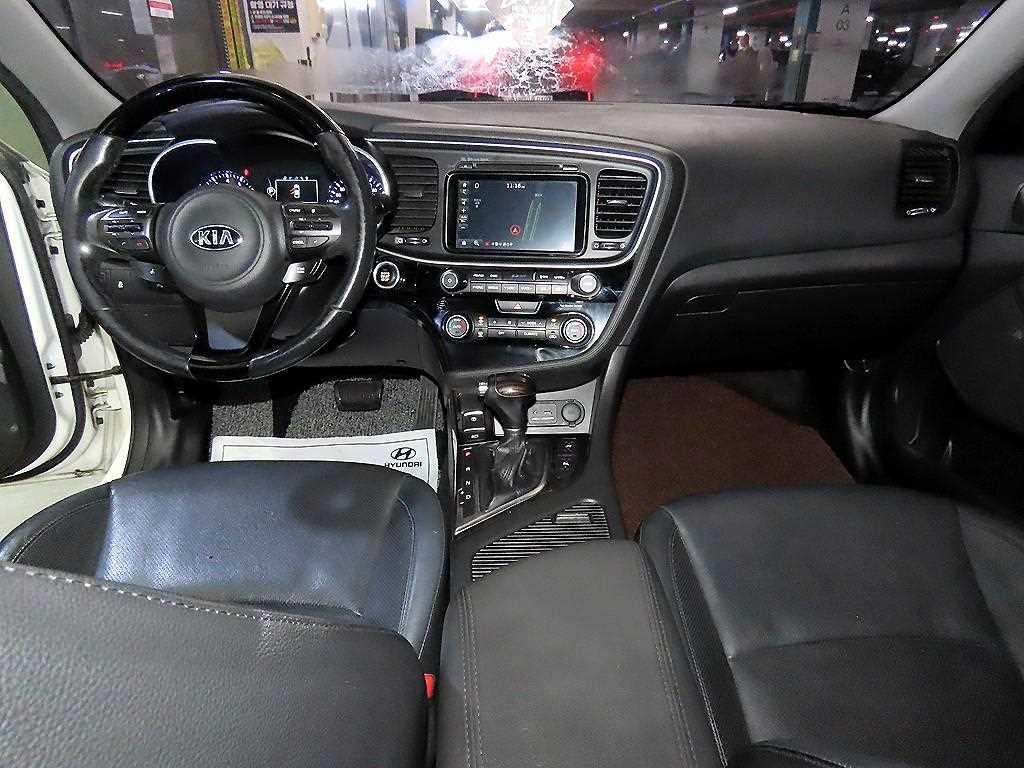 KIA K5 - Vista 10