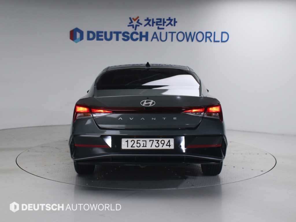 HYUNDAI Avante - Vista 4