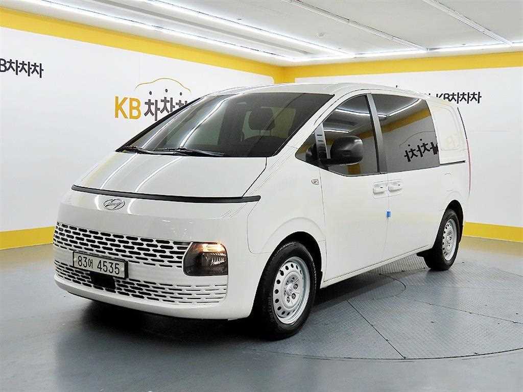 HYUNDAI Staria - Vista 2