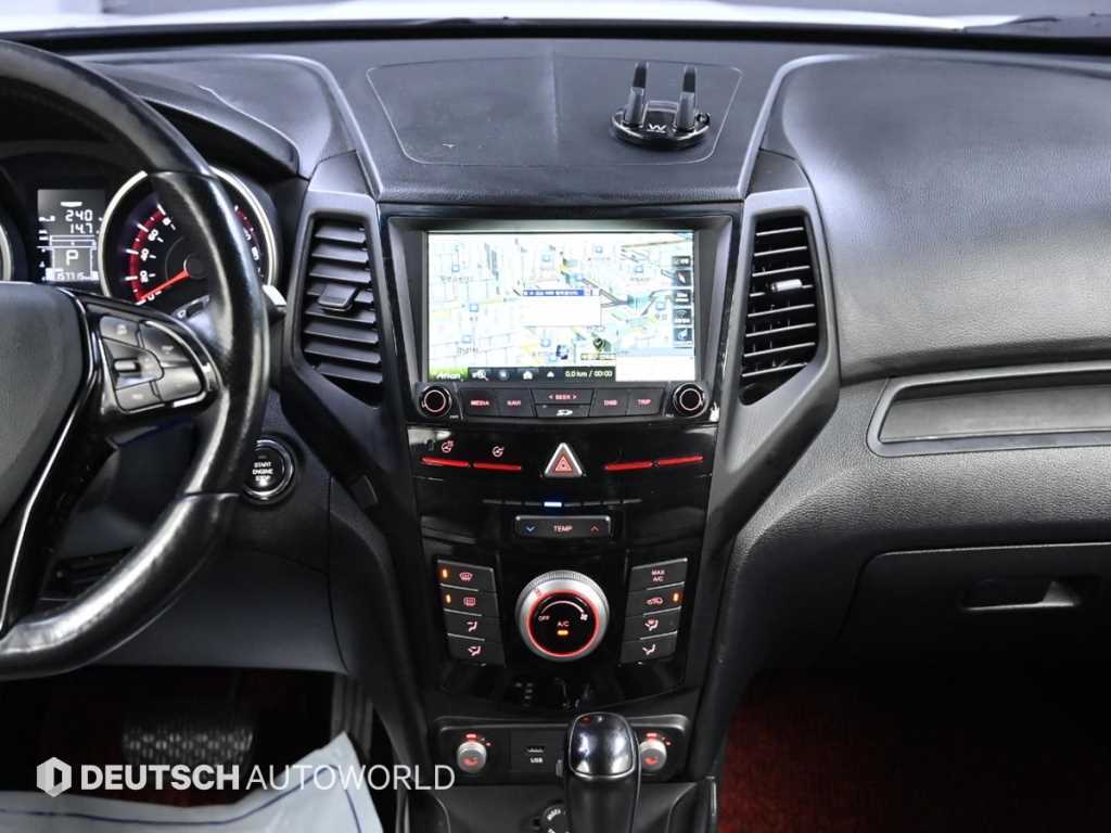 Ssangyong Tivoli 2018 Blanco - Importación desde Corea - HF Imports Iquique - Foto 14