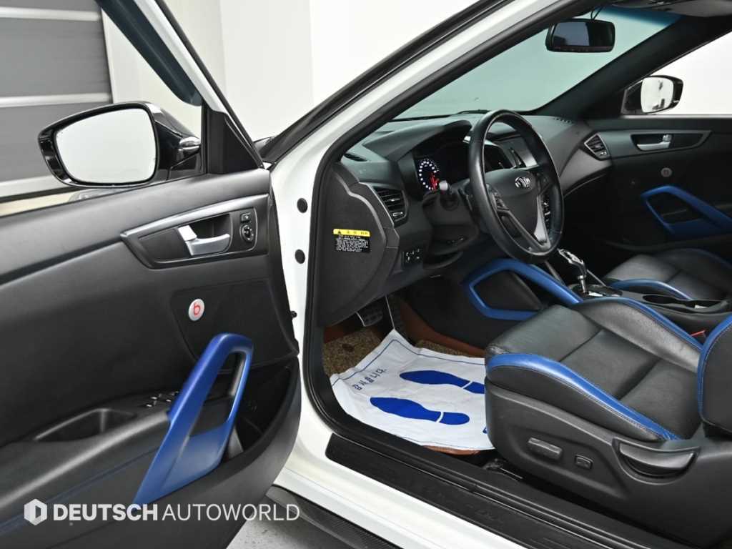 HYUNDAI Veloster - Vista 11
