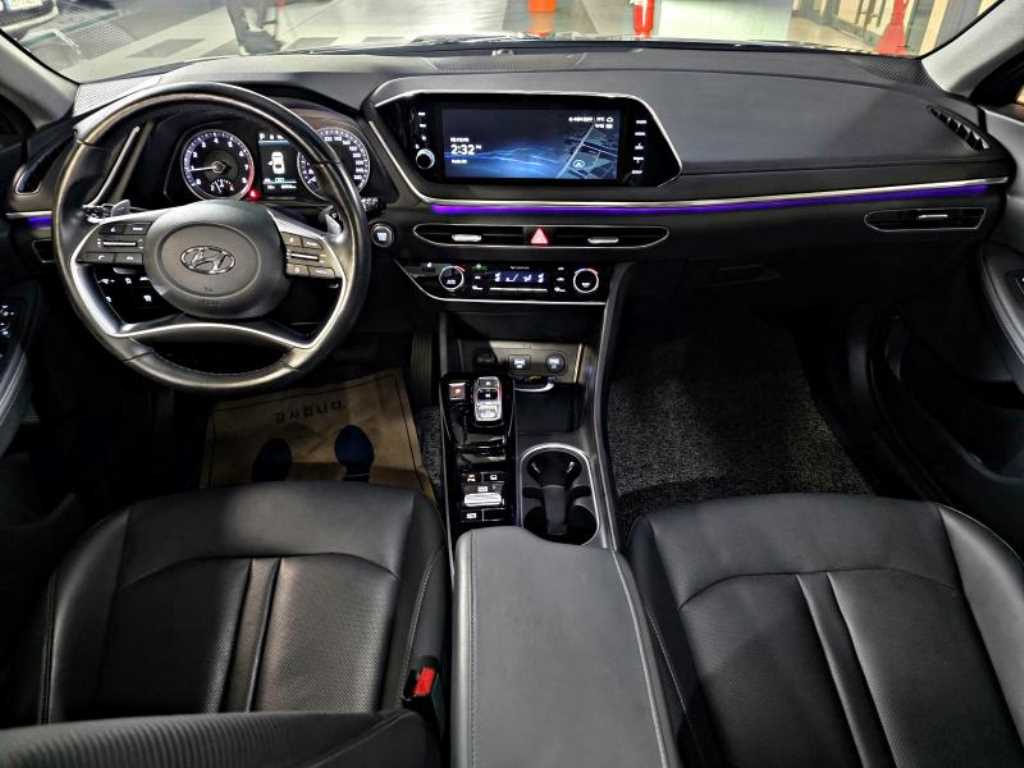 HYUNDAI Sonata - Vista 9