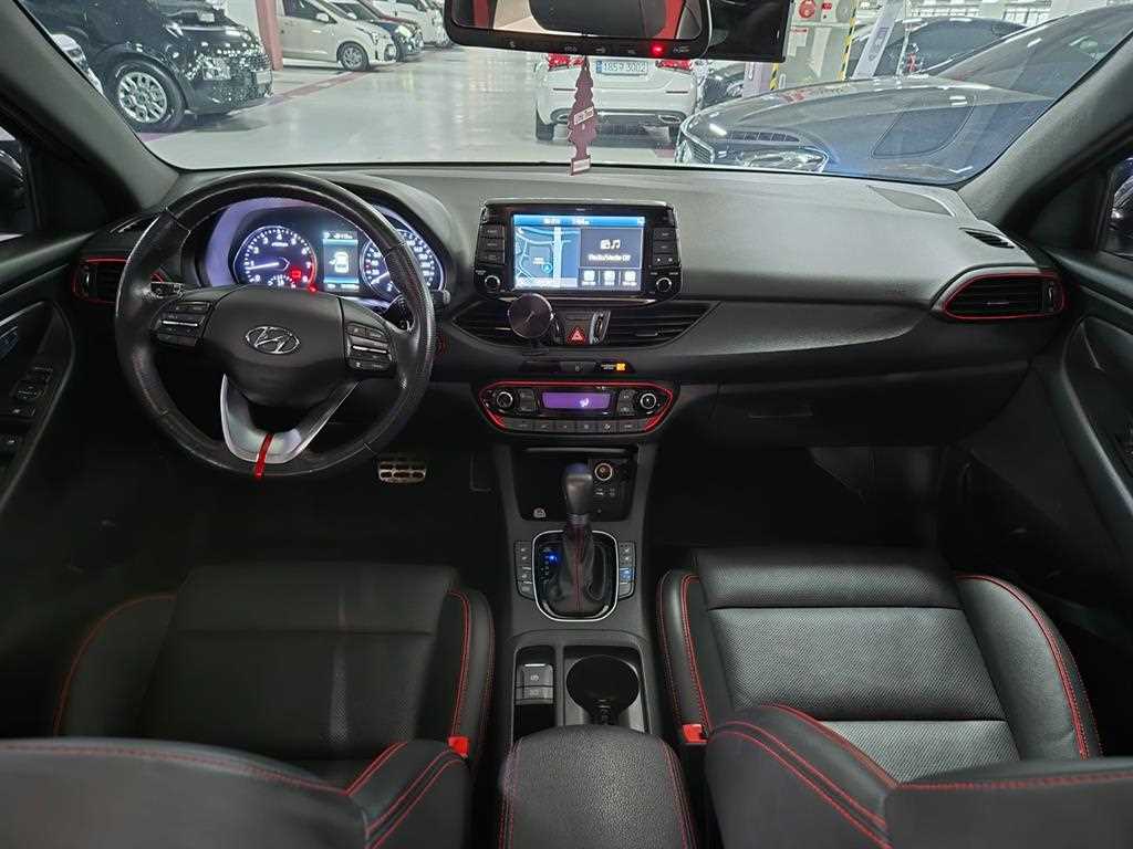 HYUNDAI i30 - Vista 6