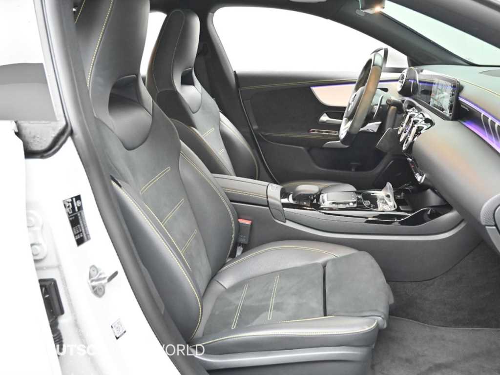 Mercedes Benz CLA Class - Vista 10