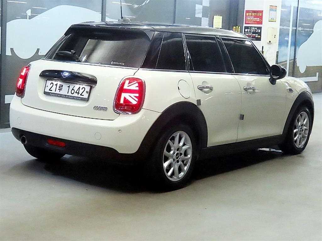 Mini Cooper - Vista 4
