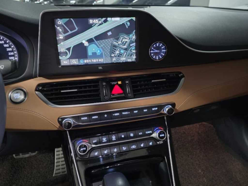 HYUNDAI Grandeur - Vista 12