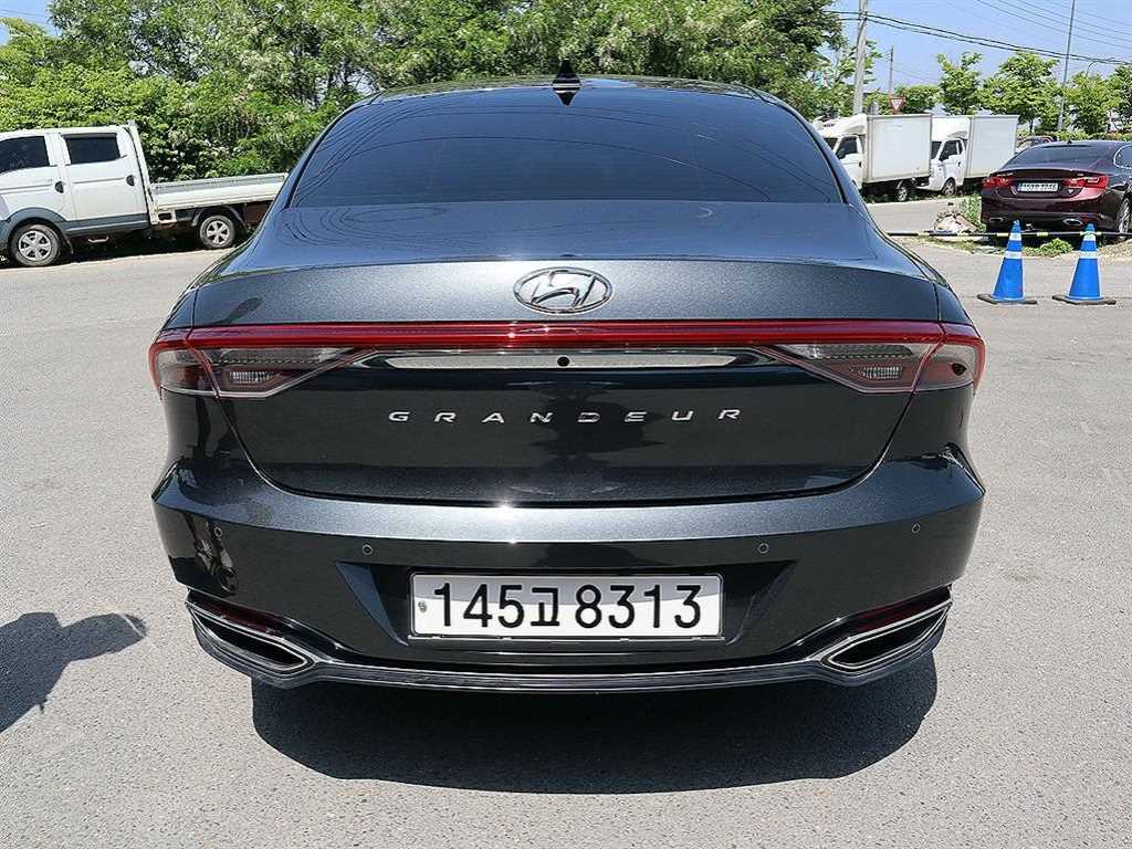 HYUNDAI Grandeur - Vista 4