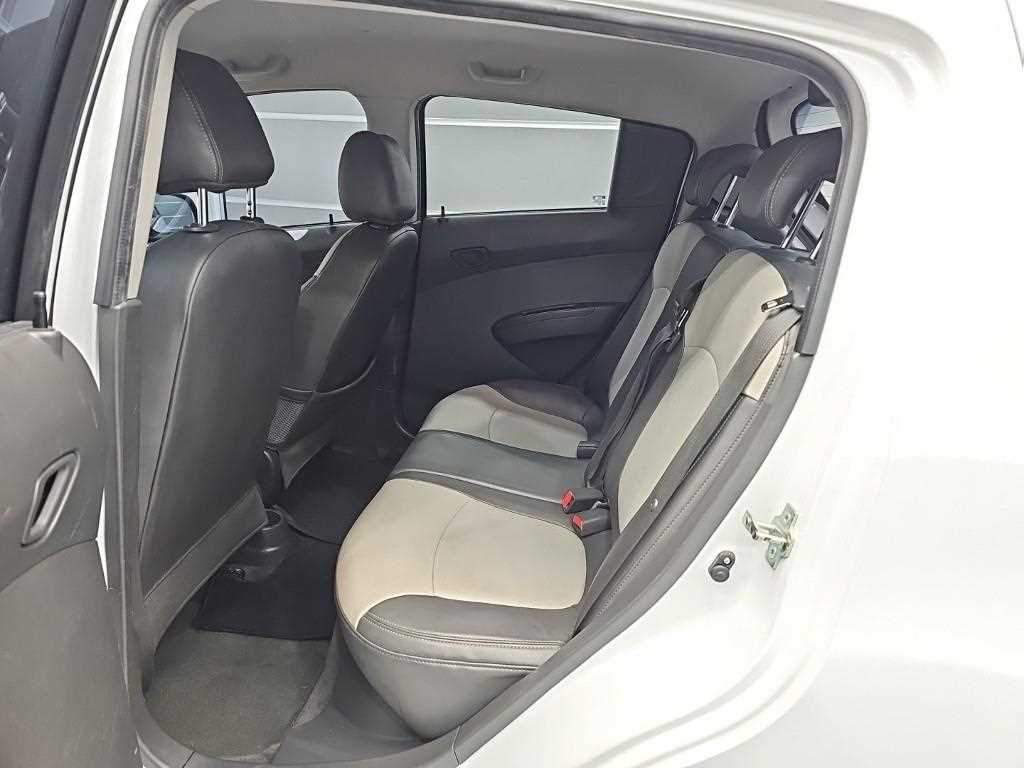 Chevrolet Spark - Vista 12