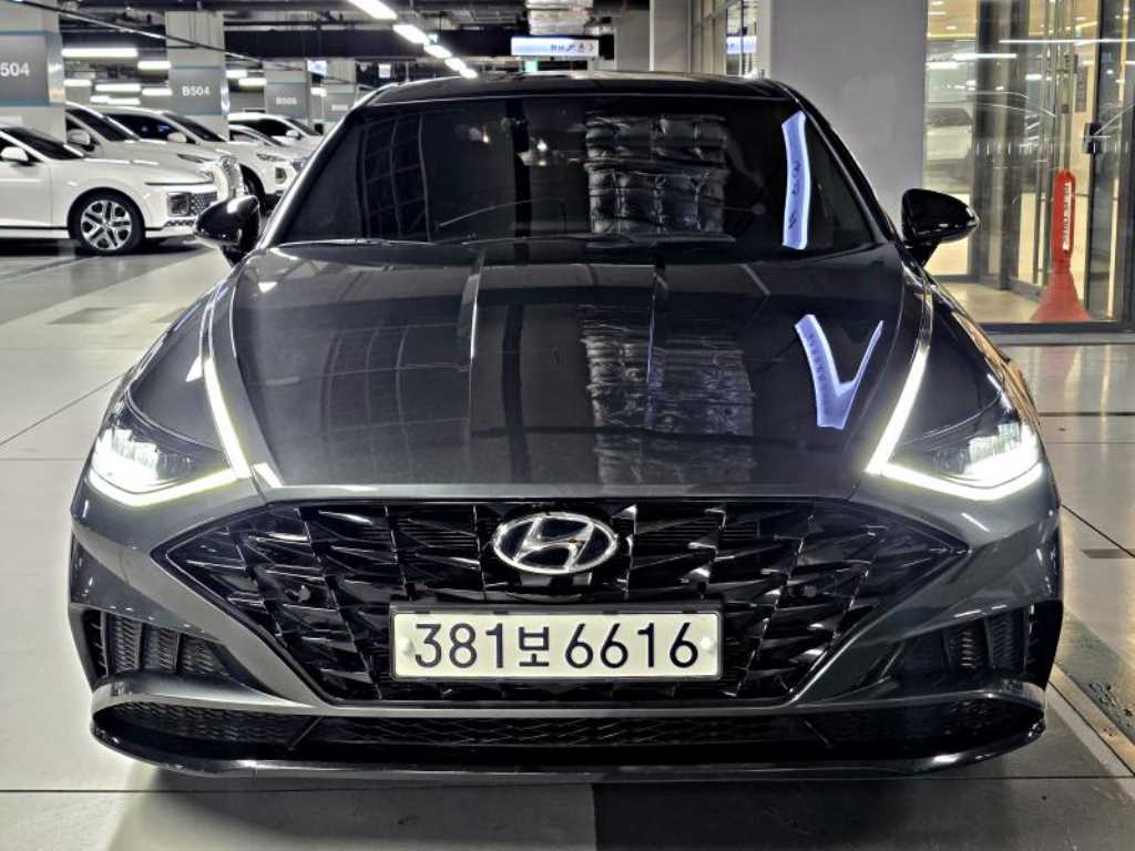 HYUNDAI Sonata - Vista 2