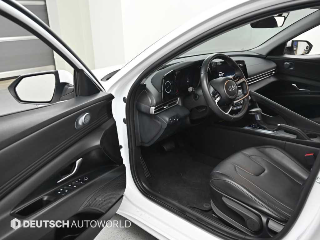 HYUNDAI Avante - Vista 11