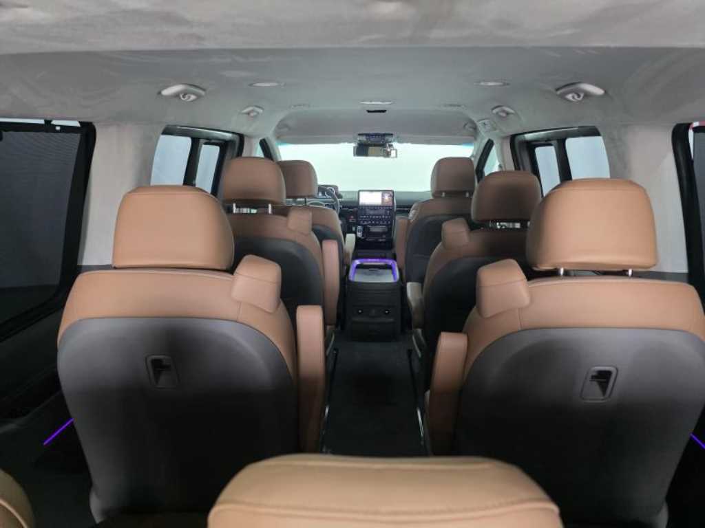 HYUNDAI Staria - Vista 6