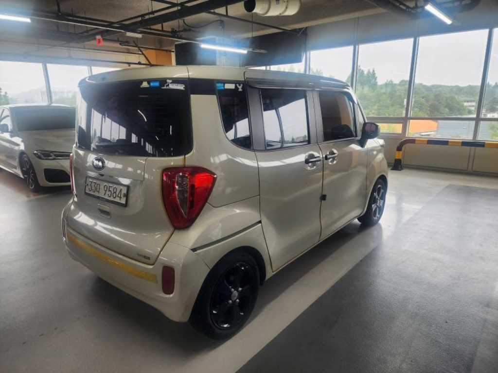 KIA Ray - Vista 7