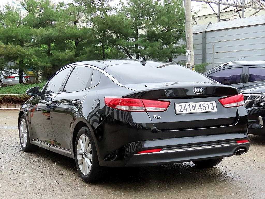 KIA K5 - Vista 2