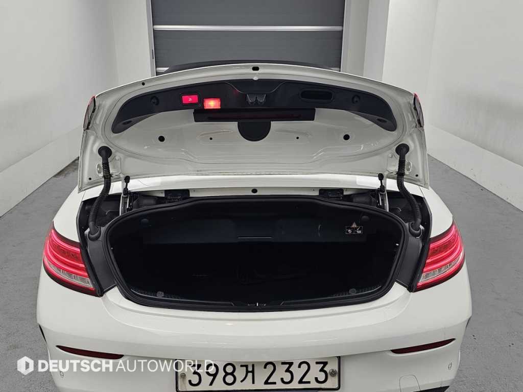Mercedes Benz C Class 2018 Blanco - Importación desde Corea - HF Imports Iquique - Foto 18
