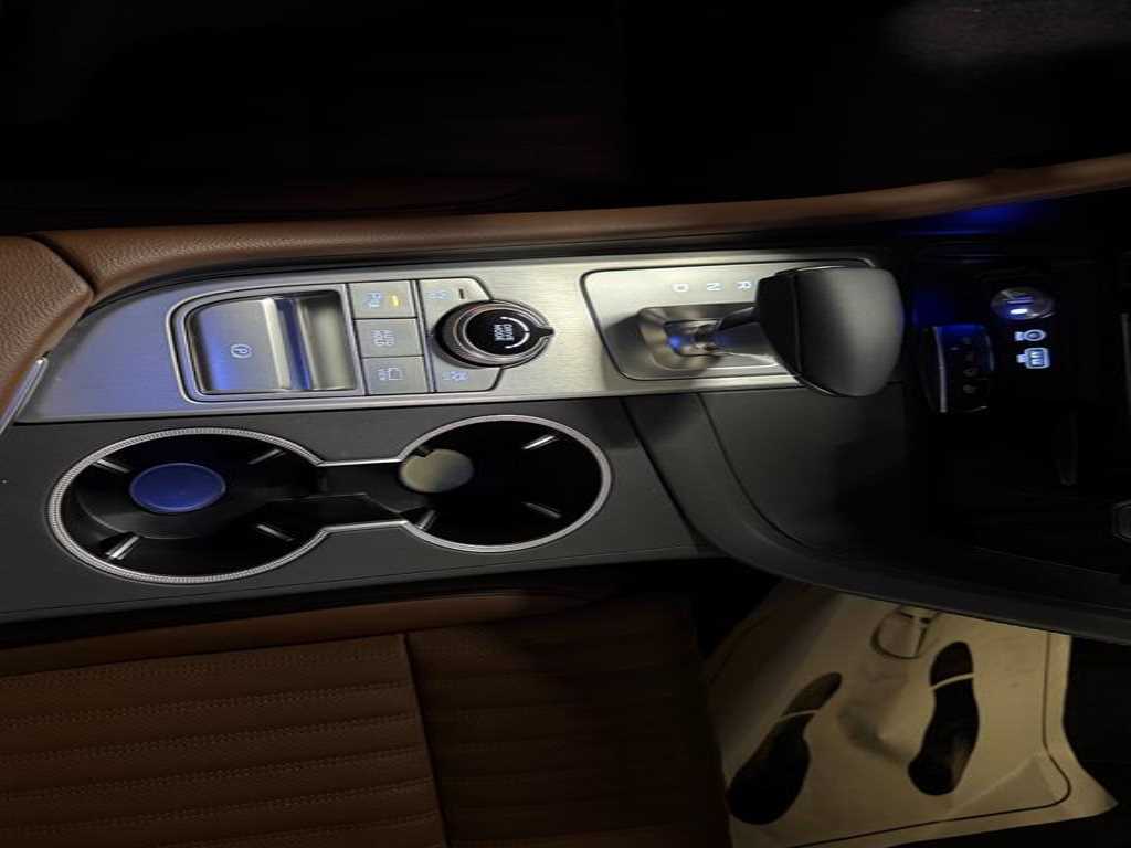 Genesis G70 - Vista 11