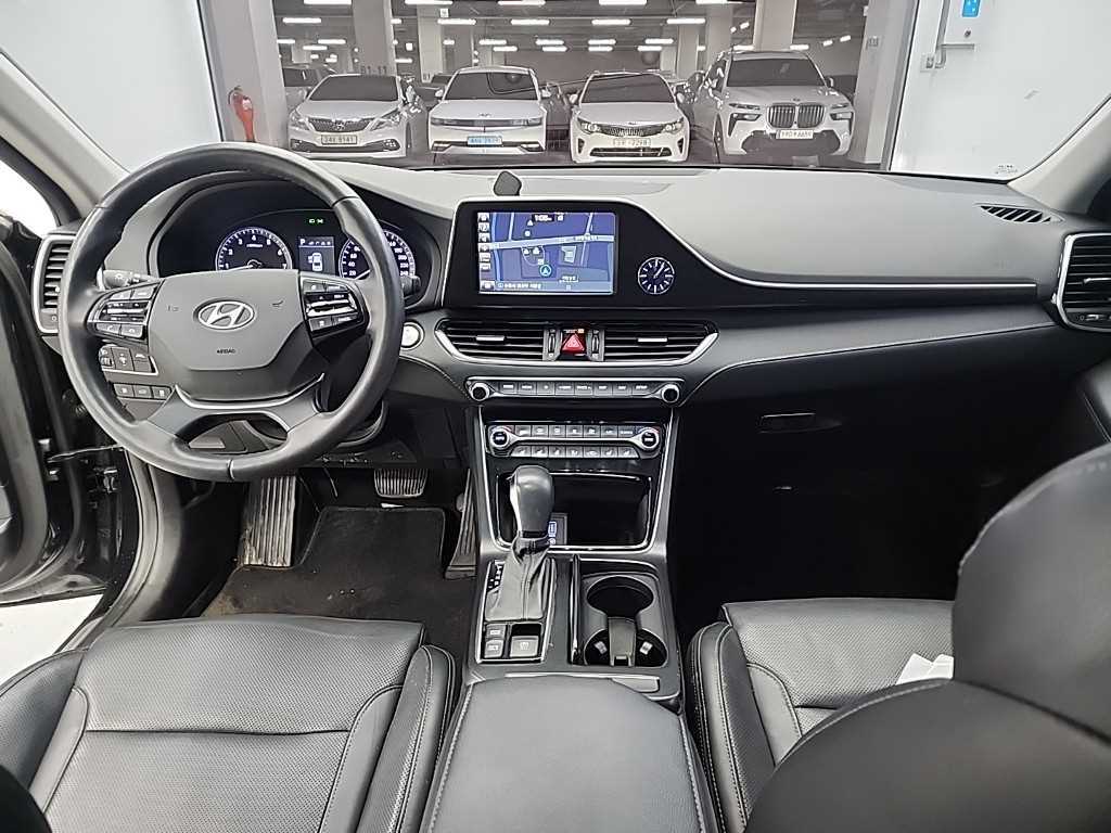 HYUNDAI Grandeur - Vista 7