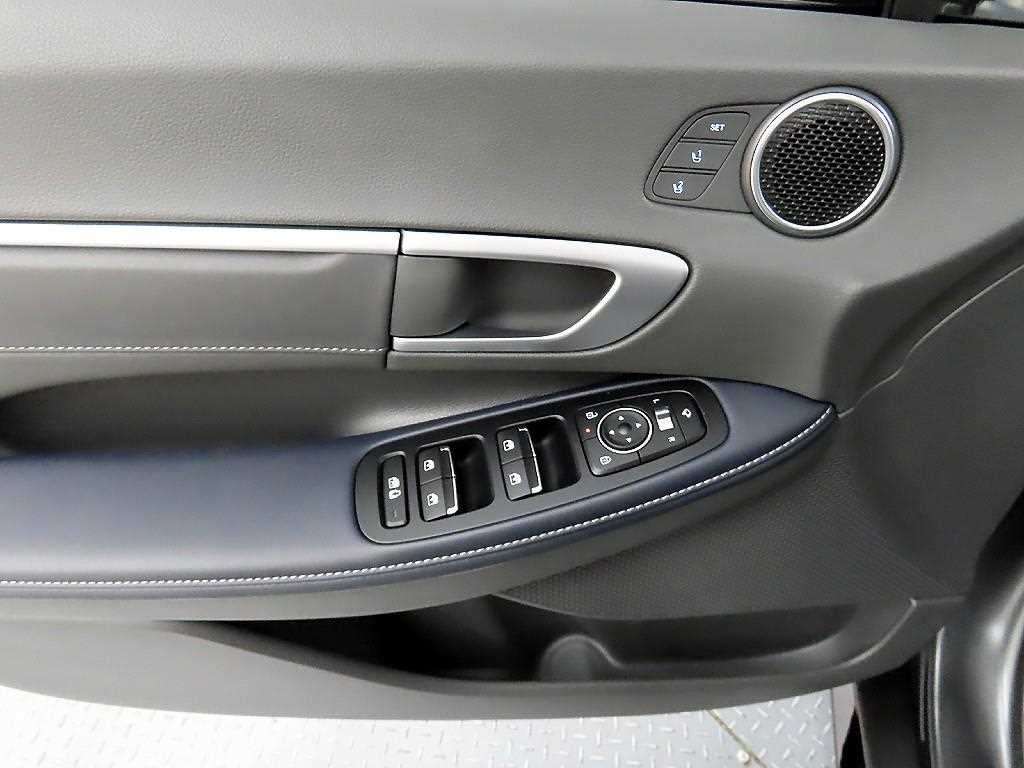 HYUNDAI Sonata - Vista 11