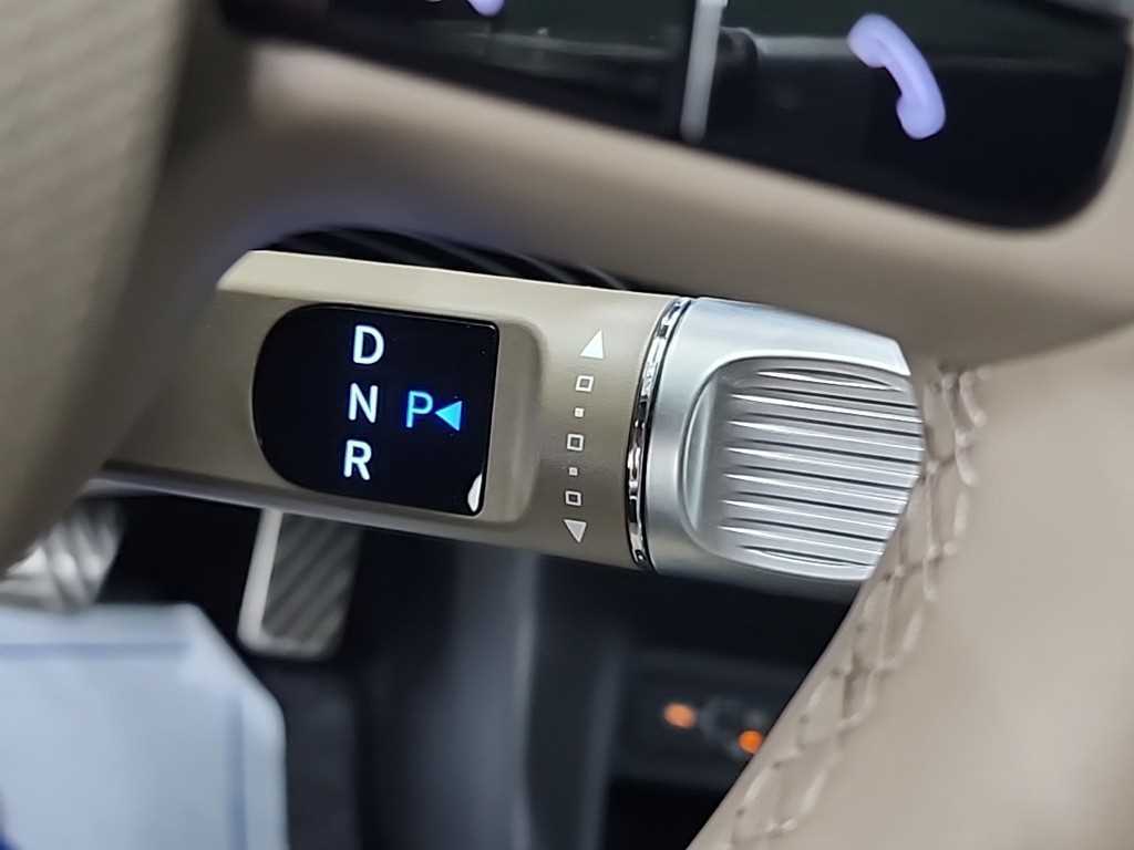 HYUNDAI Ioniq 5 - Vista 8